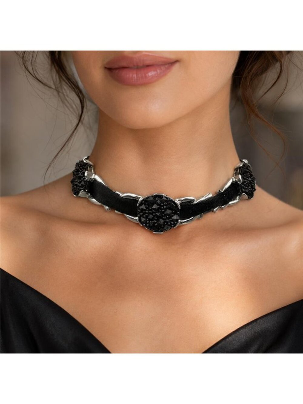 Black Druzy Crystal Velvet Choker Necklace Silver Tone Triple Round Adjustable